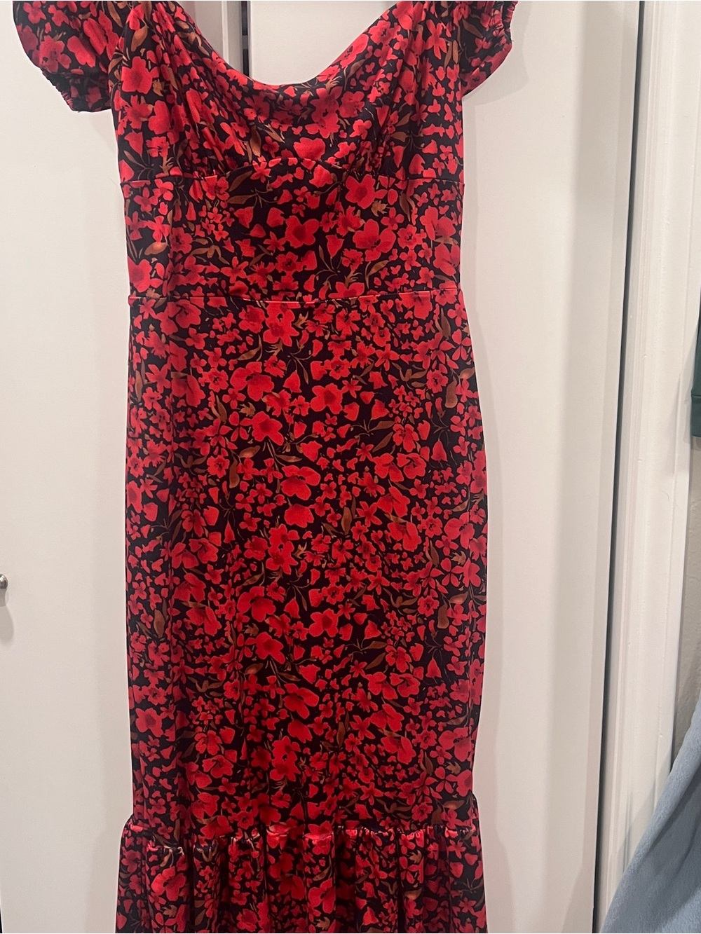 Carmen Puff Sleeve Floral Midi Dress with Ruffle Hem - Picture 2 of 9